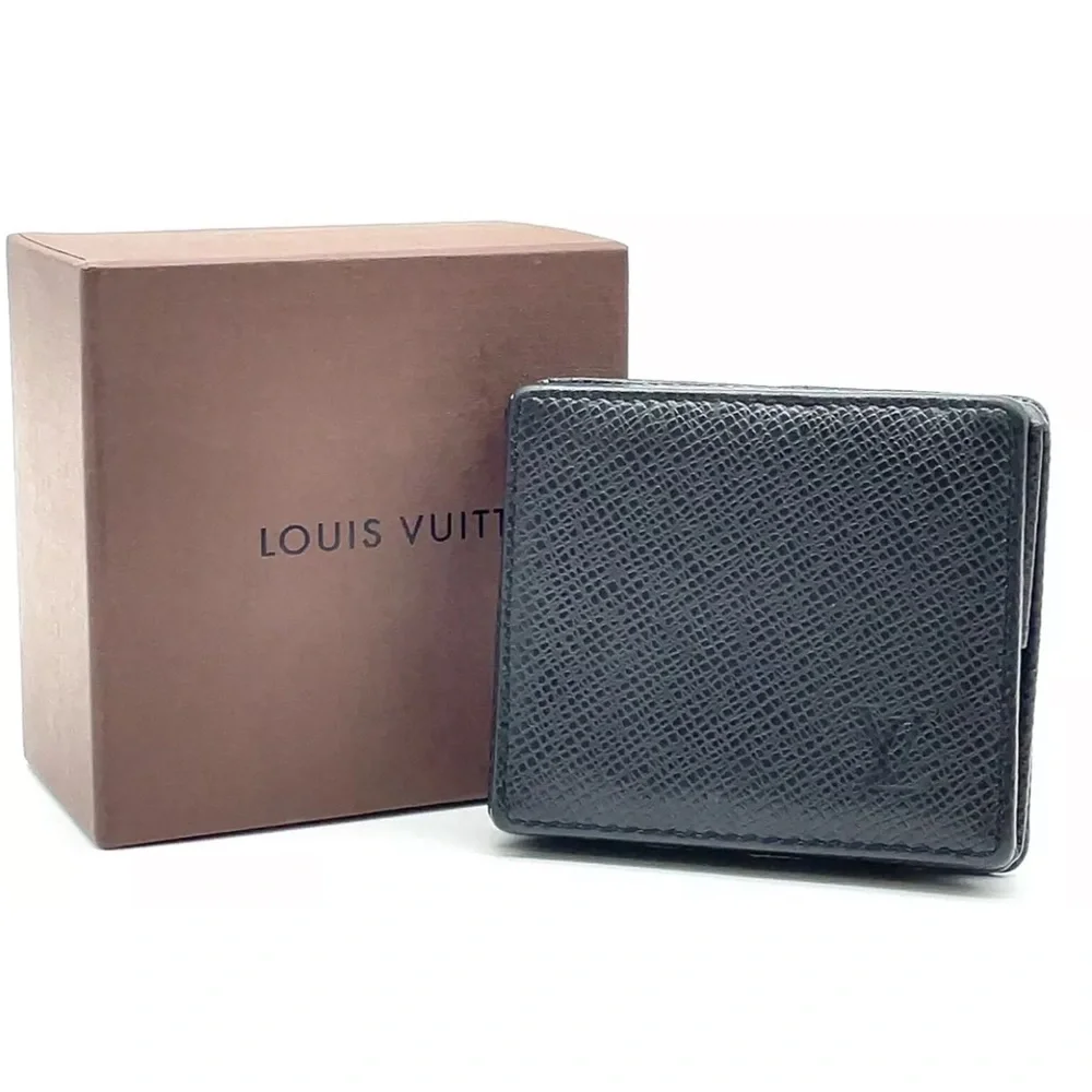LOUIS VUITTON Black Taiga Porte Monnaie Boite COMES WITH: LV BOX, DUST BAG